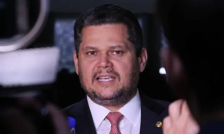 Alcolumbre marca votação da PEC da segurança pública para terça-feira